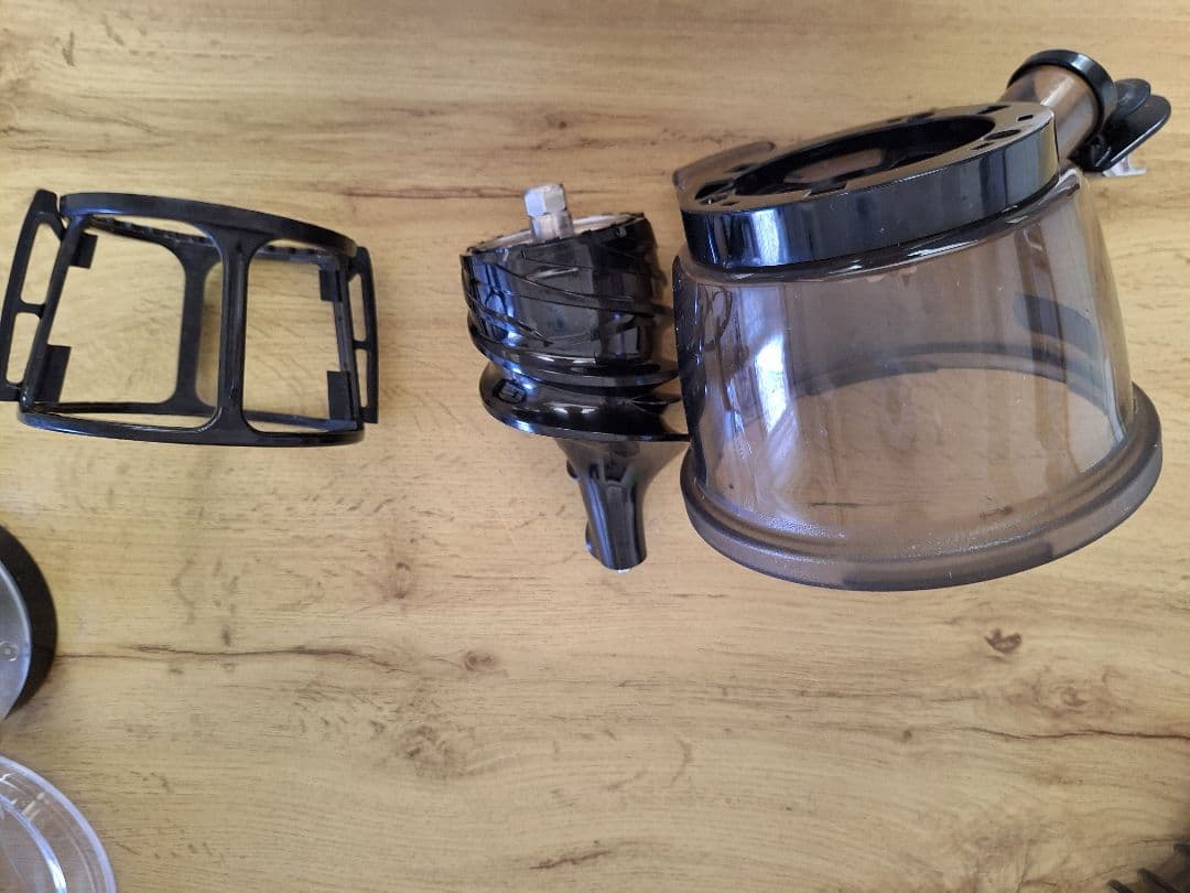 Kuvings ホールスロージューサー EVO-800 ホワイト　クビンズ