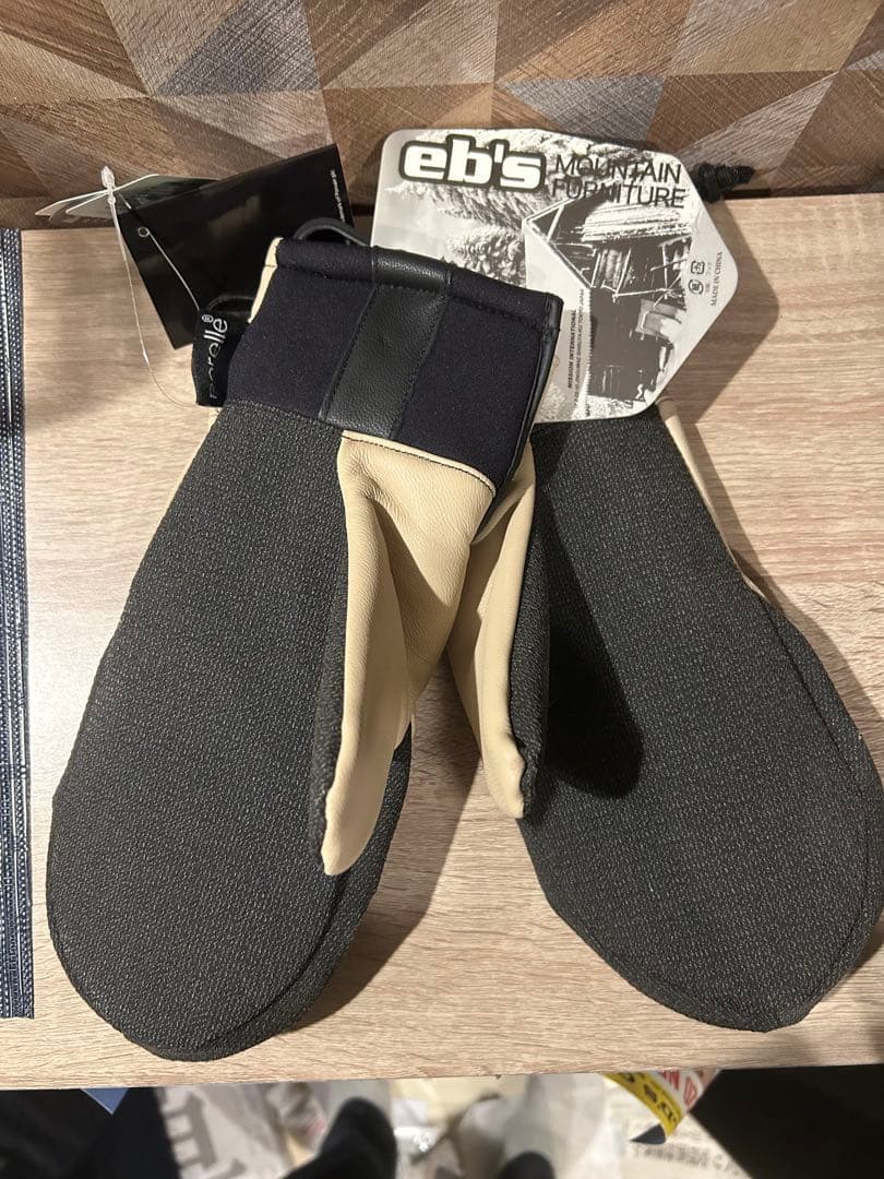 24-25ebs カービングミットストロング