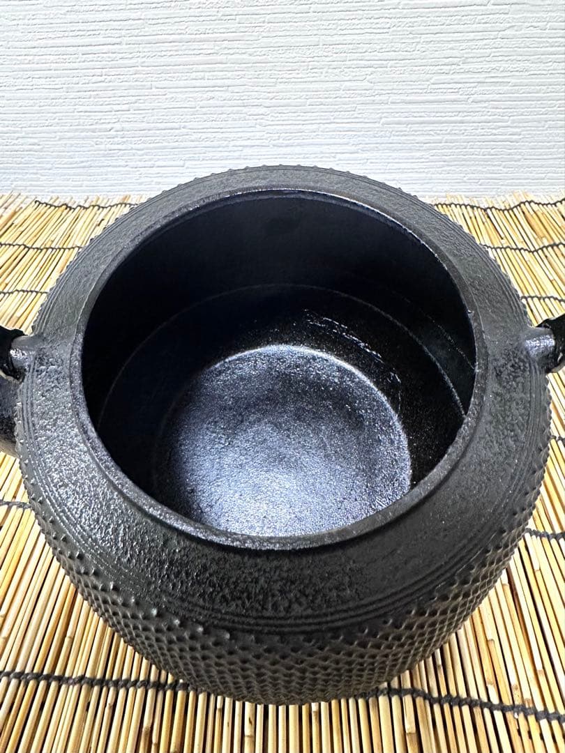 未使用品、供箱、栞、注意書付　南部盛榮堂ＯＩＧＥＮ造　九重アラレ　南部鉄瓶