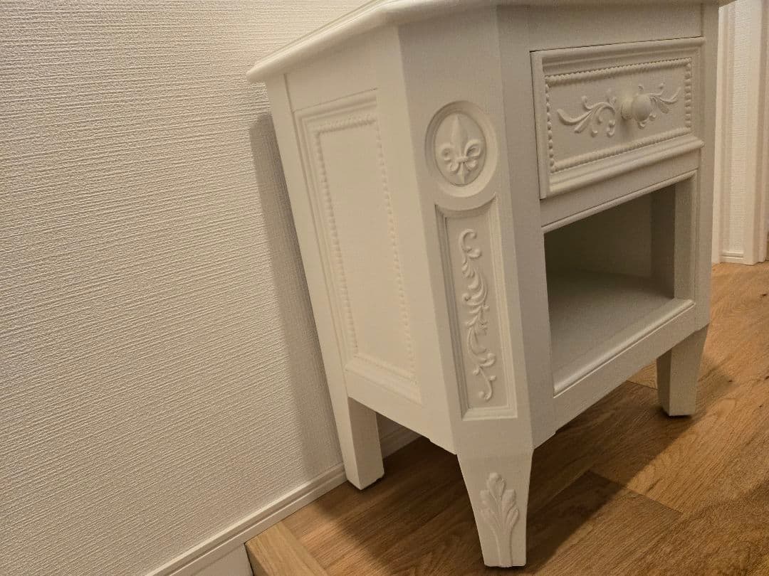 カントリーコーナー・CountryCorner・ホワイト 八角形 サイドテーブル