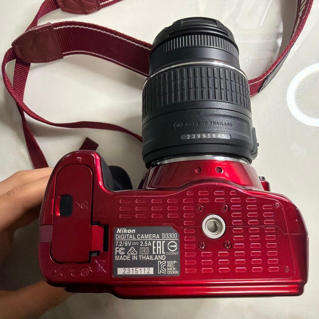Nikon D3300レッド