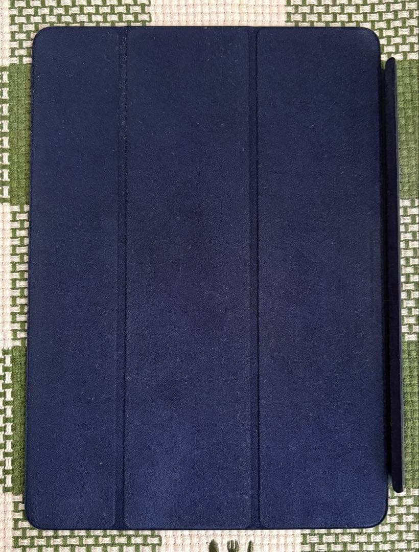 【美品】iPad第5世代 Wi-Fiモデル本体、Smart coverセット