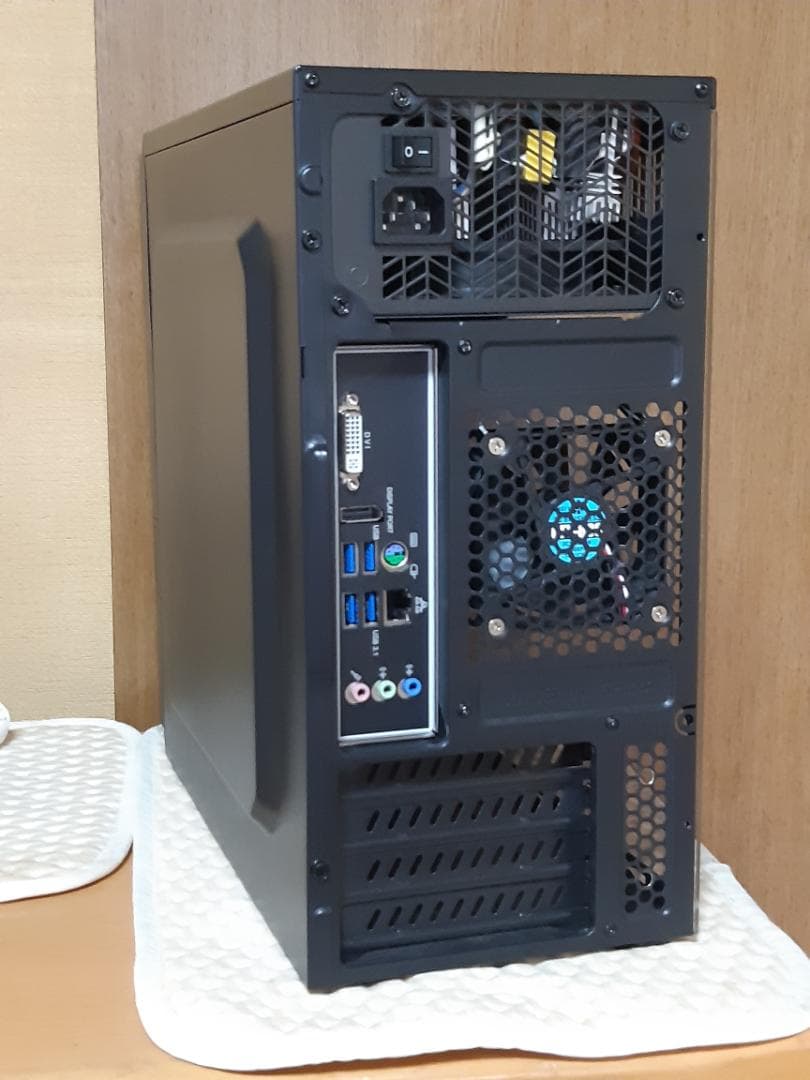 自作PC　i3 8100・8GB・SSD180GB・Win11