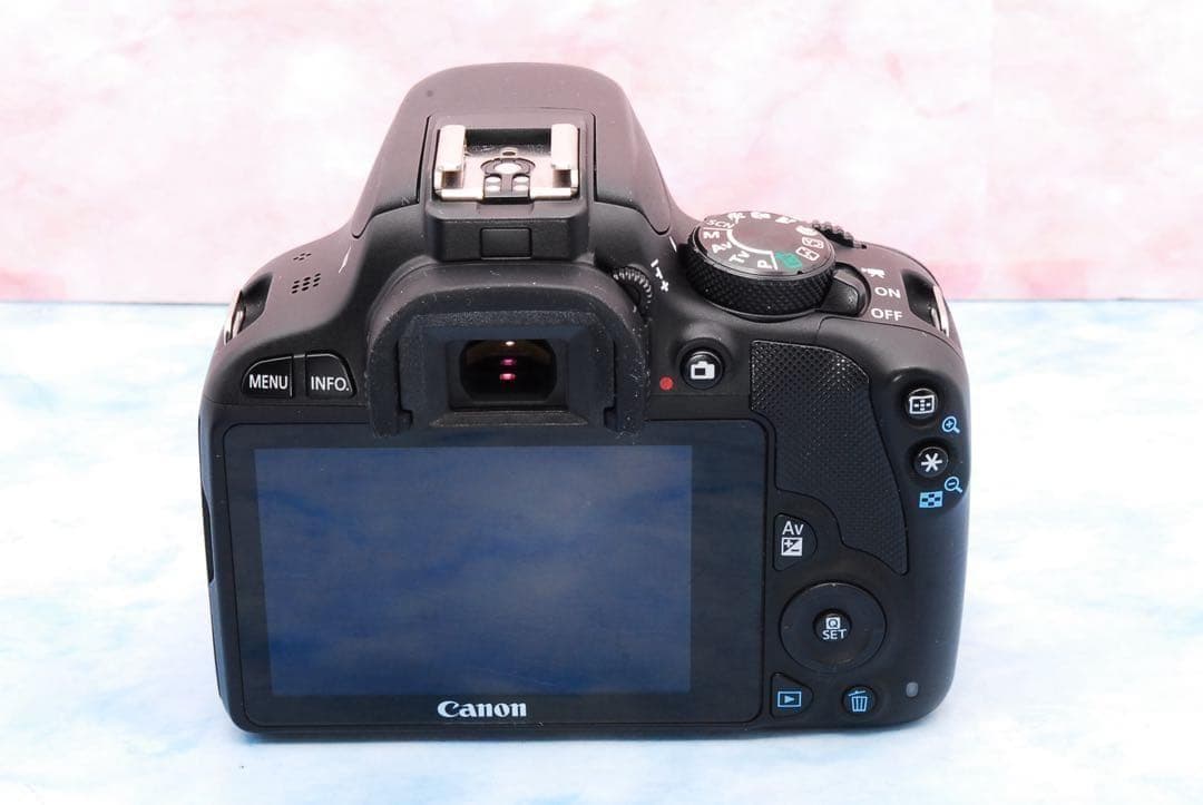 キャノン Kiss X7★手ブレ補正標準＆超望遠★一眼レフカメラ★S数少
