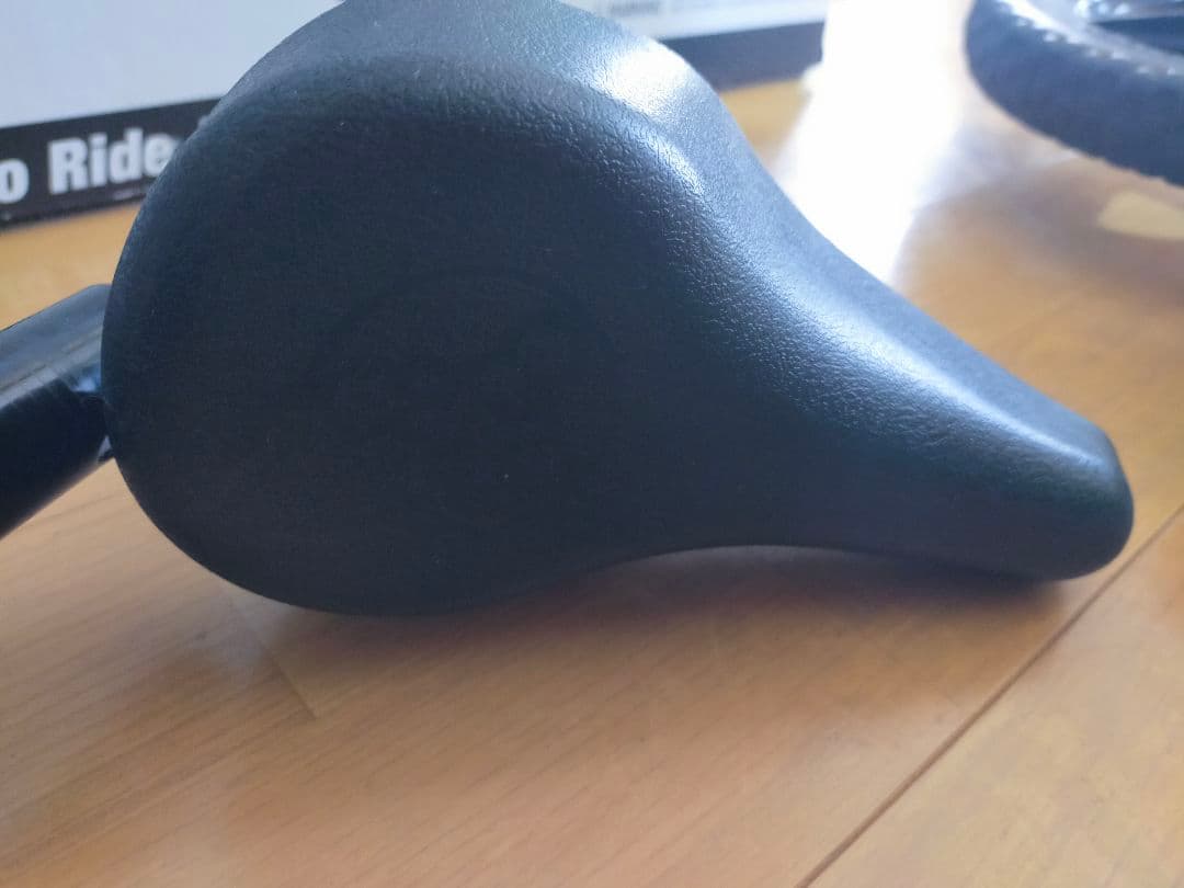 ストライダー　スポーツモデル　グリーン　正規品　バランスバイク　12インチ