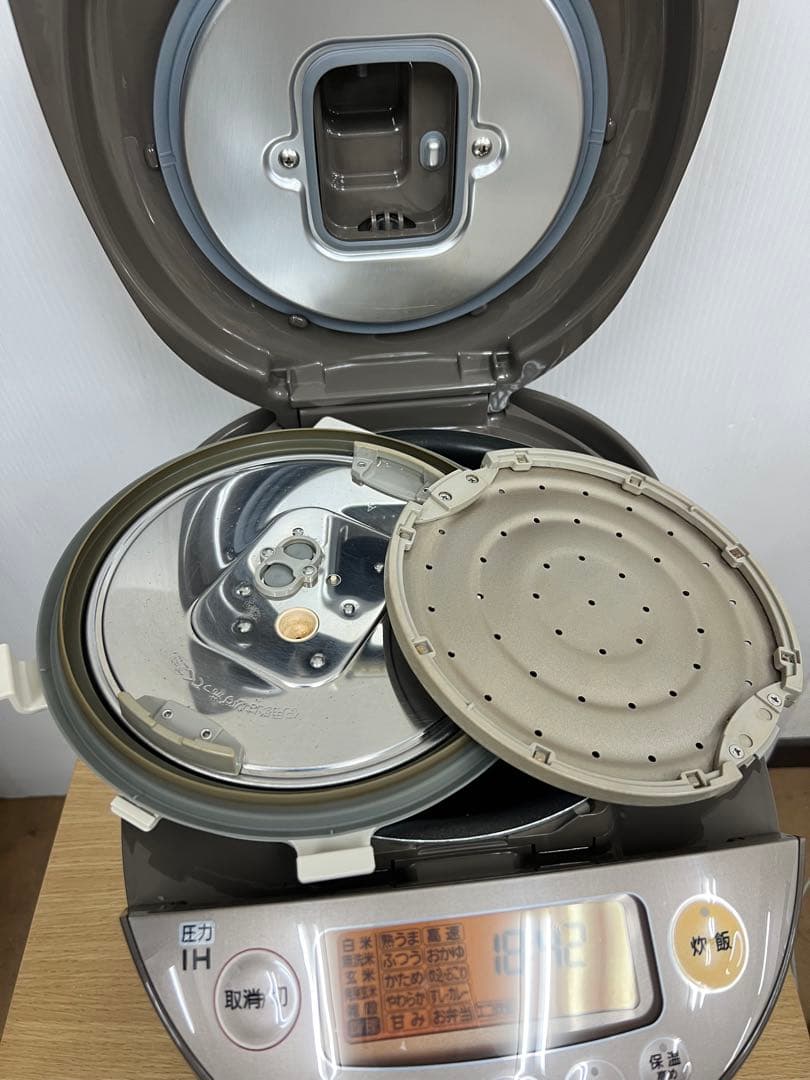 Panasonic 圧力IH炊飯器 SR-PA181 （2012年製）