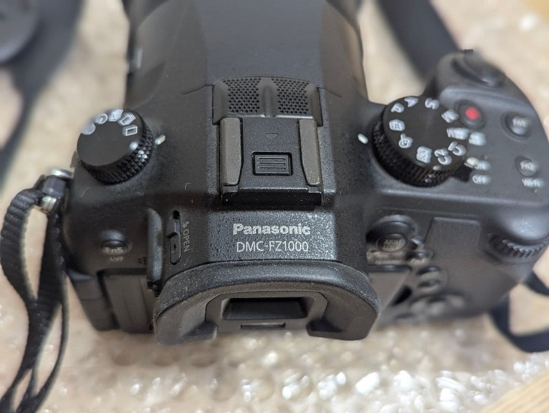 パナソニック LUMIX DMC-FZ1000 充電器等付属品あり