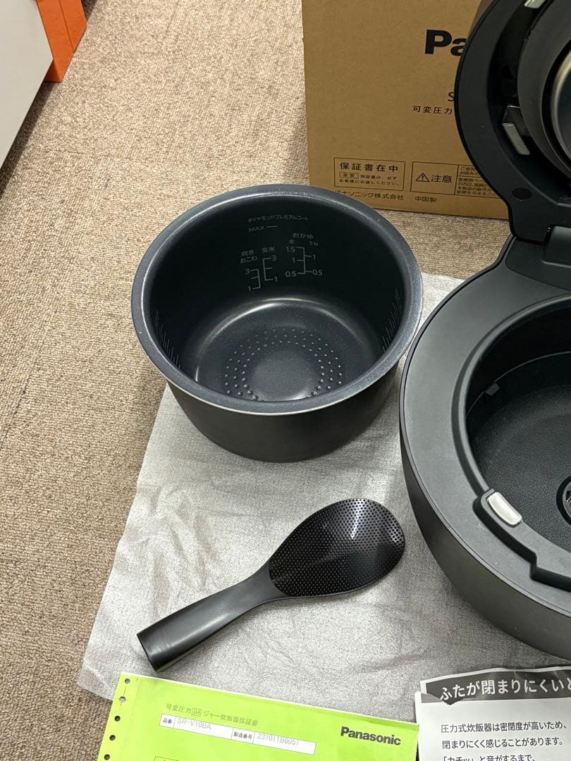 【極美品】Panasonic SR-V10BA-K ブラック 5.5合 炊飯器