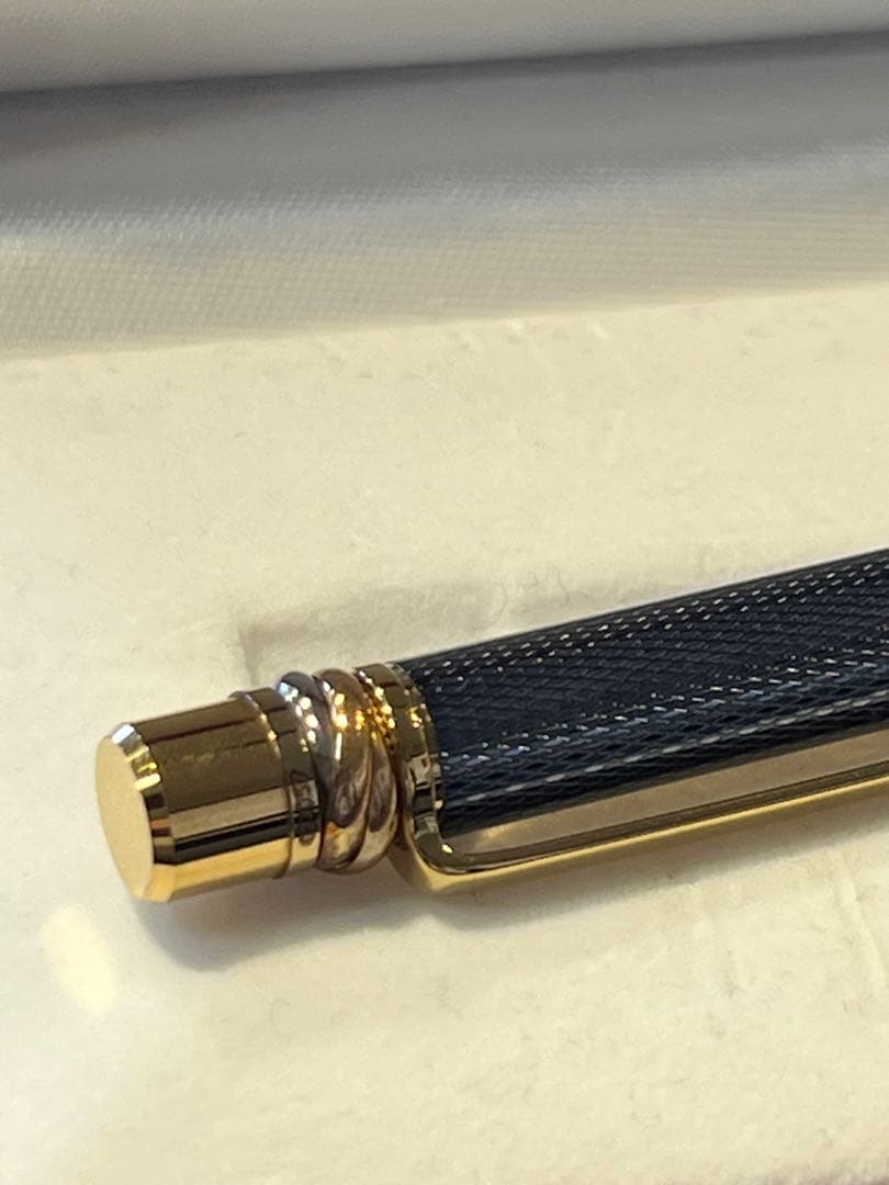 Must de cartierマストドゥカルティエ金色トリニティ黒ボールペン箱付