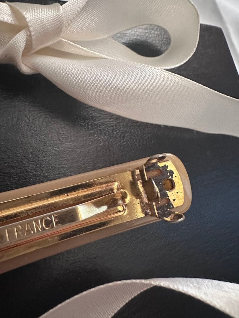 CHANEL《ヴィンテージ ロゴヘアバレッタ》ベージュ 箱有 くすみカラー