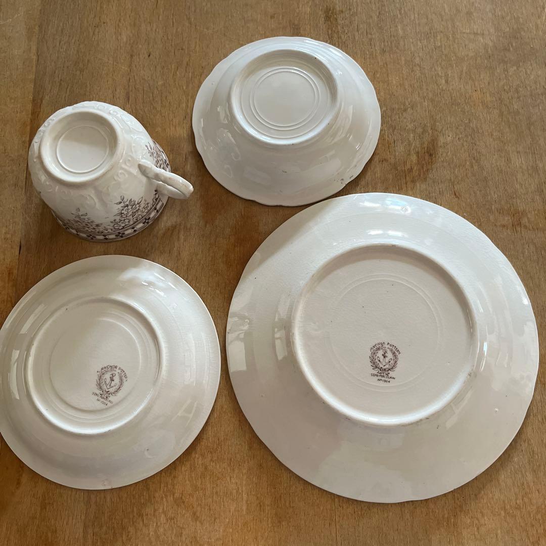 アンティーク　お花模様　カップ&ソーサー、ボウル、プレート4点セット