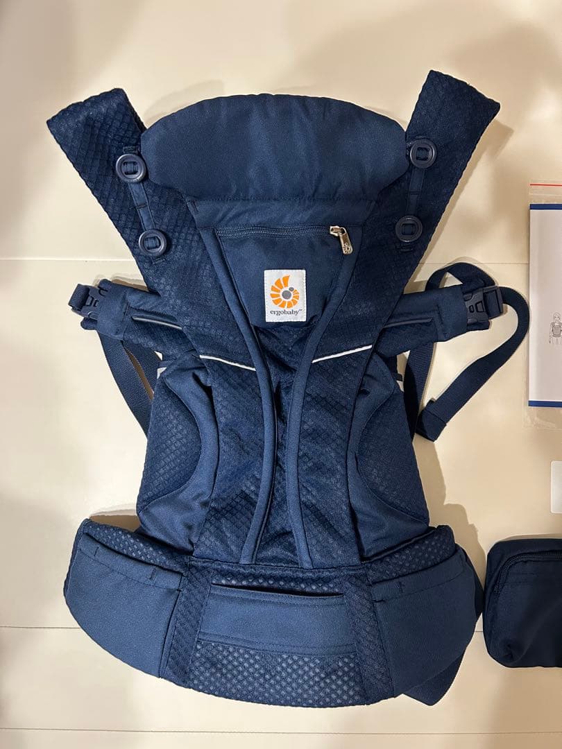 美品　エルゴベビー オムニブリーズ 抱っこ紐 ネイビー　ミッドナイトブルー