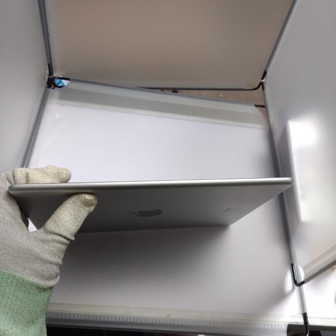 Apple iPad Air2 MGCW2J/A　ROM:16GB 　動作中古