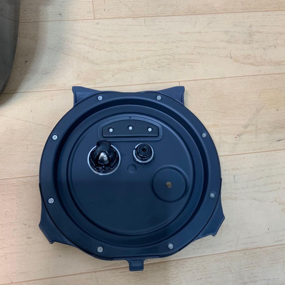 象印　圧力IH炊飯ジャー　極め炊き NW-CH10E2 2023年製