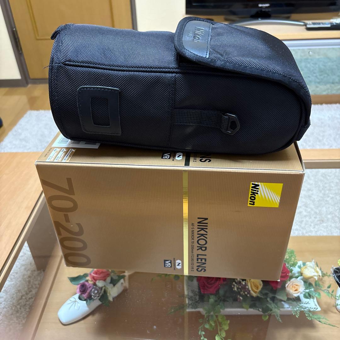 ニコンAF-S Nikkor70-200f2.8GVR II望遠ズーム 美品