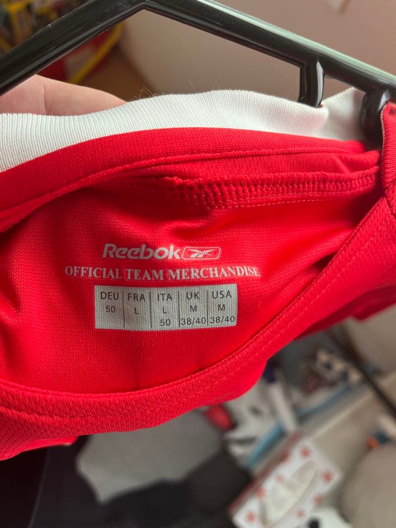 ジェラード　サイン入りユニフォーム　リバプール