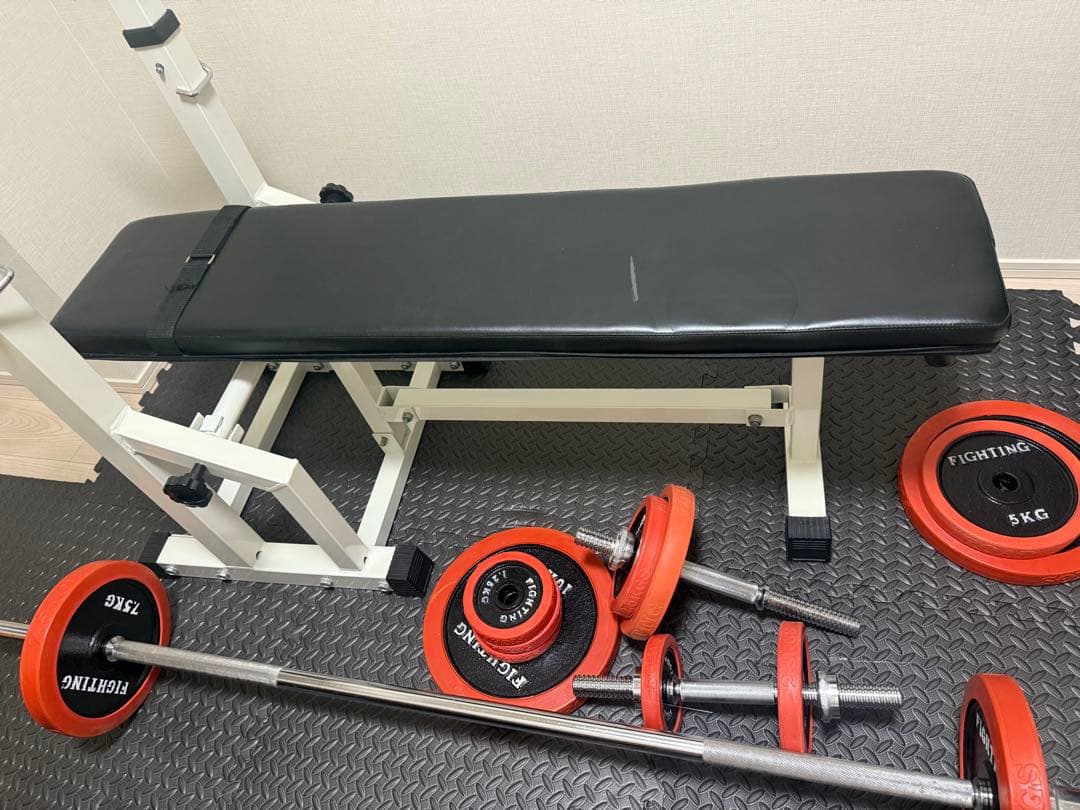 トレーニングベンチ　ダンベル