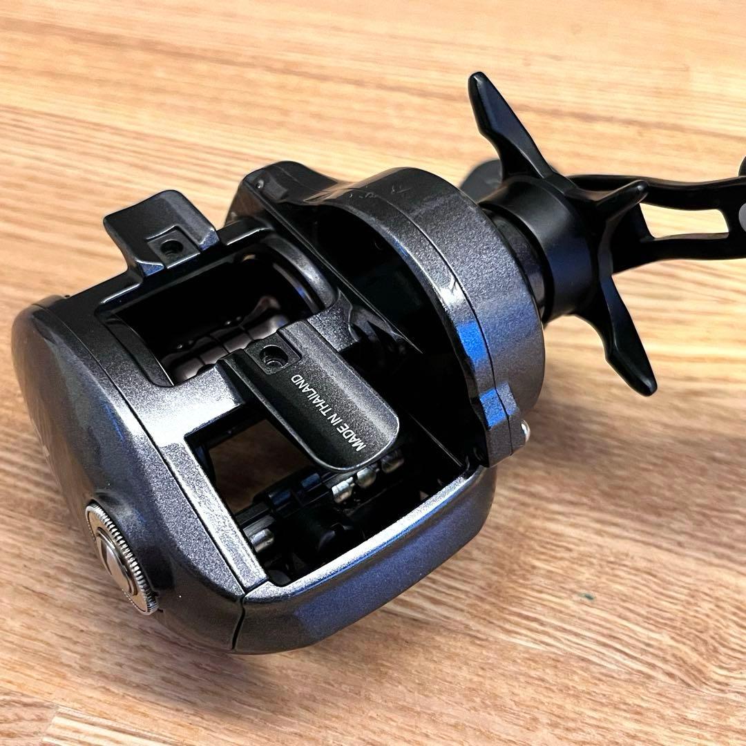 US DAIWA タトゥーラ 100H 6.3 右ハンドル
