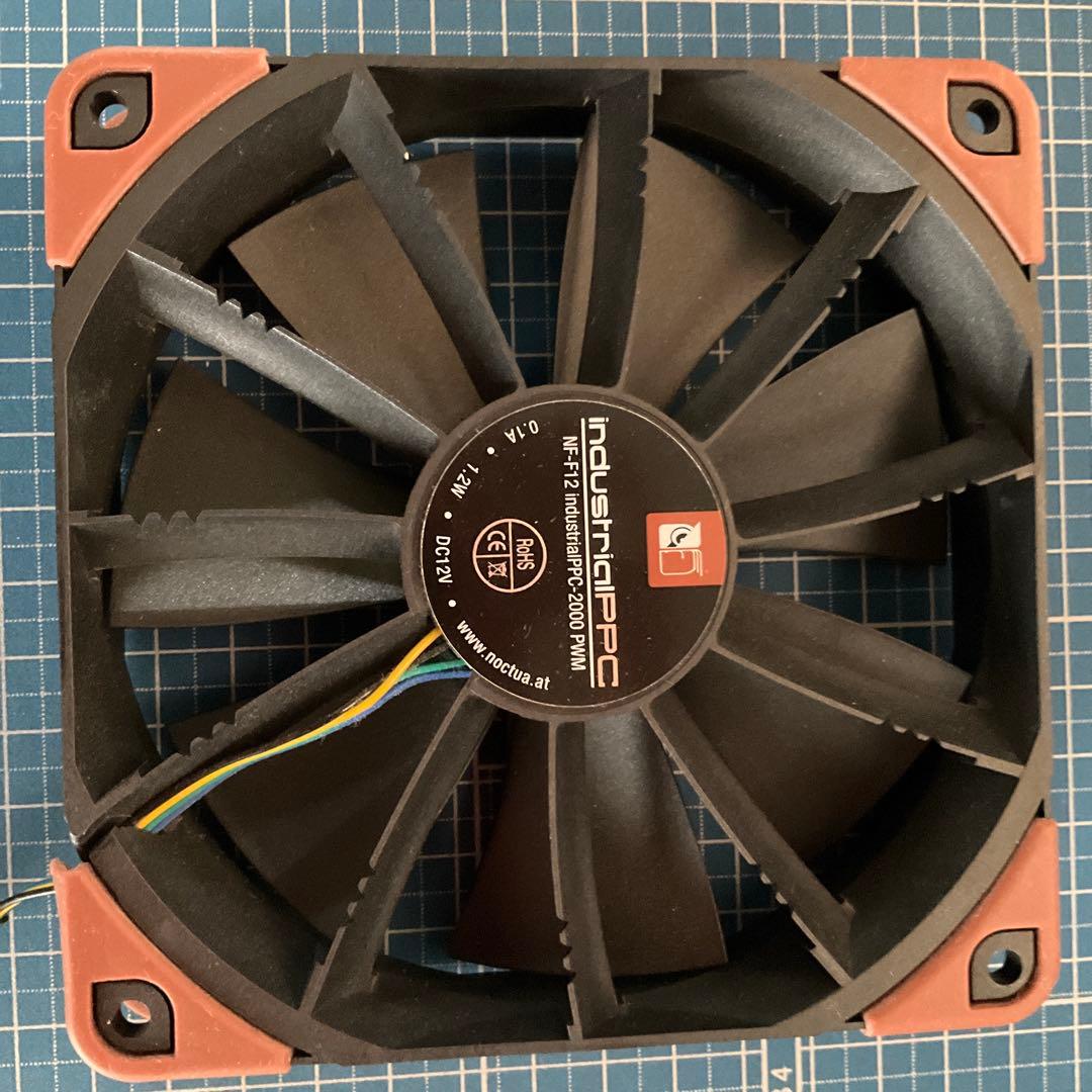 NF-F12 industrialPPC-2000 PWMファン 3個とおまけ