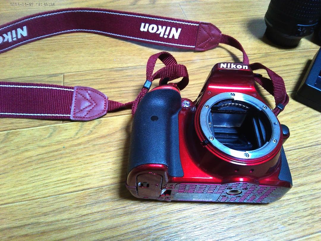 Nikon D5300 一眼レフ ダブルズームキット ショット数 120 回 ‼