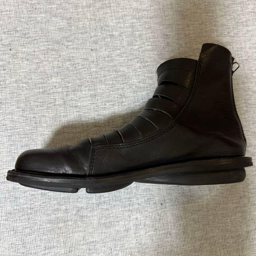 トリッペン 黒 ショートブーツ