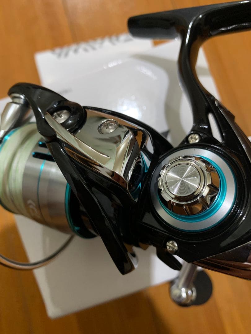 ダイワ 19エメラルダス リール LT2500S-H-DH