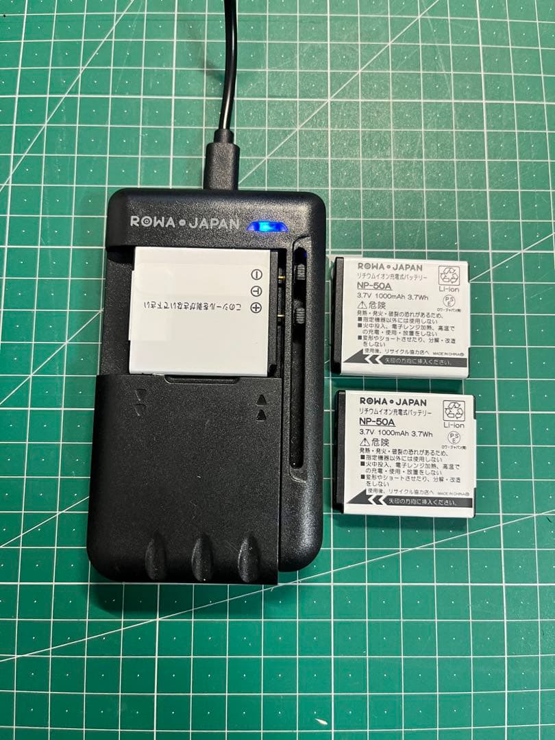 FUJIFILM X20(本体、充電器、バッテリー3個つき、その他)