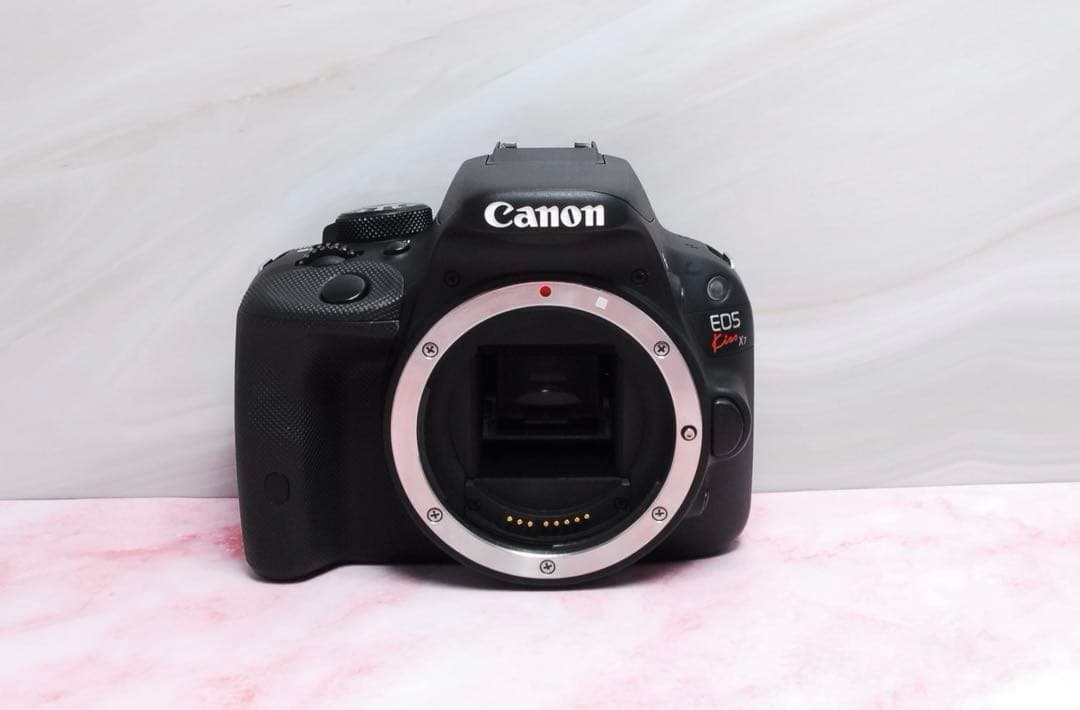 ✨世界最小クラス✨最軽量✨Canon Kiss X7☆初心者でも安心☆