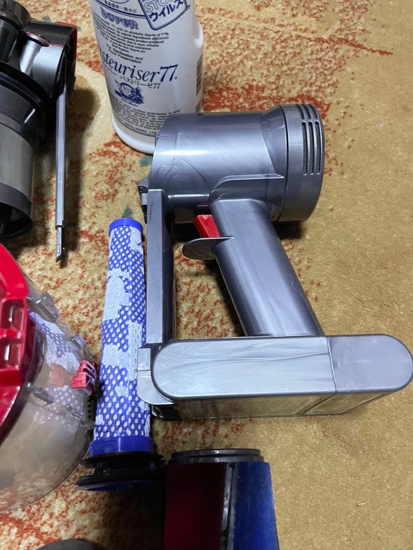 ダイソン　Dyson V7 Fluffy パーツ分解　アルコール除菌済み