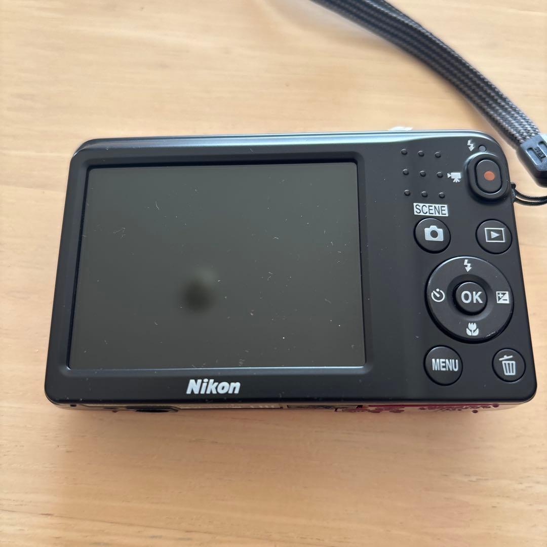 ニコン　COOLPIX A10 レッド　美品