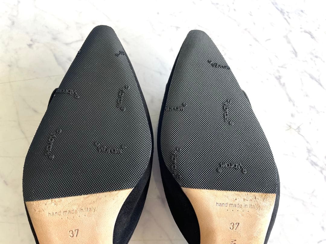 美品　MANOLOBLAHNIK マノロブラニク メイセール　ブラック　37