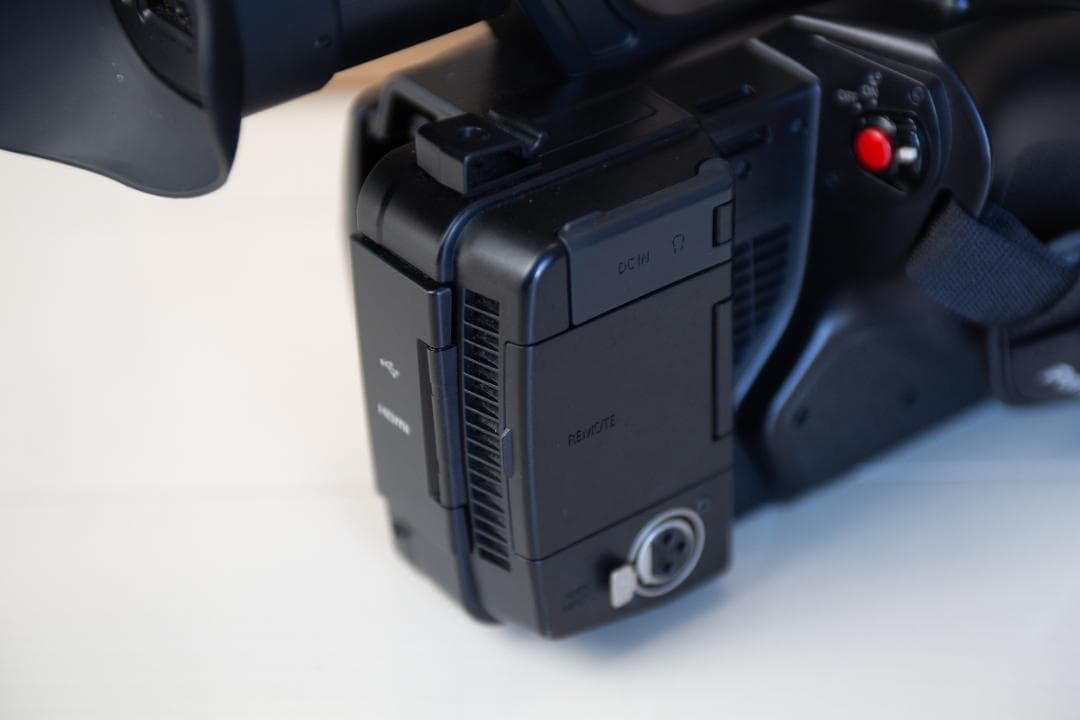 Panasonic HC-X20-K 業務用ビデオカメラ 通電時間38h