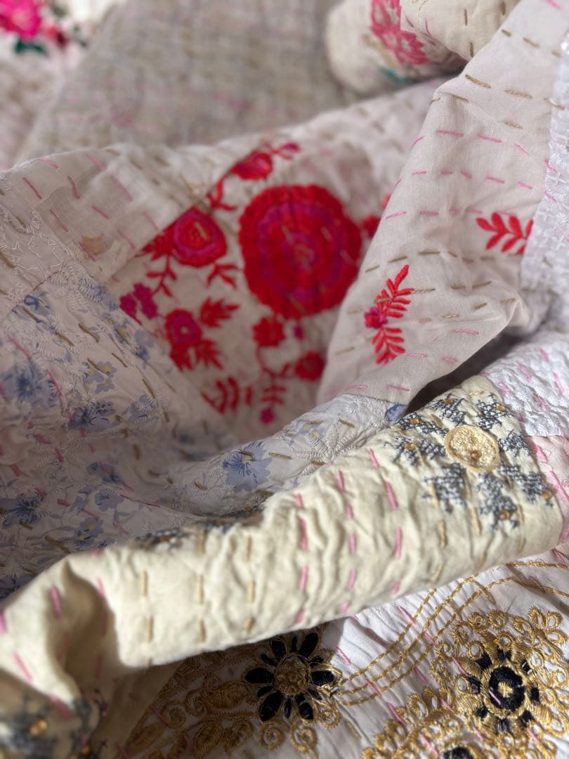 ラリーキルト　インド刺繍　カンタキルト　ヴィンテージ　パッチワーク　マルチカバー