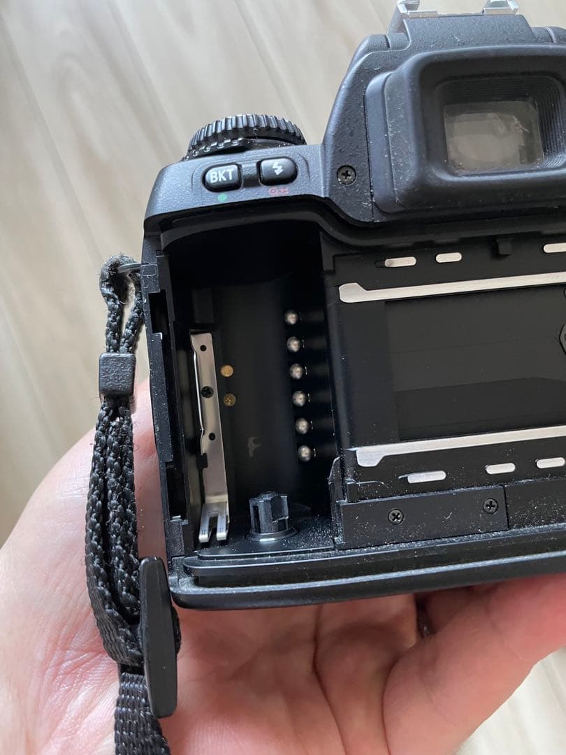 NIKON フィルムカメラ F80 ズームレンズ 70-300ミリ