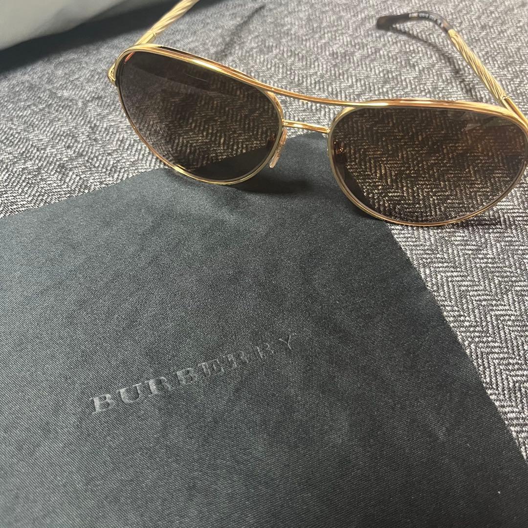 ✴︎BURBERRY✴︎サングラス