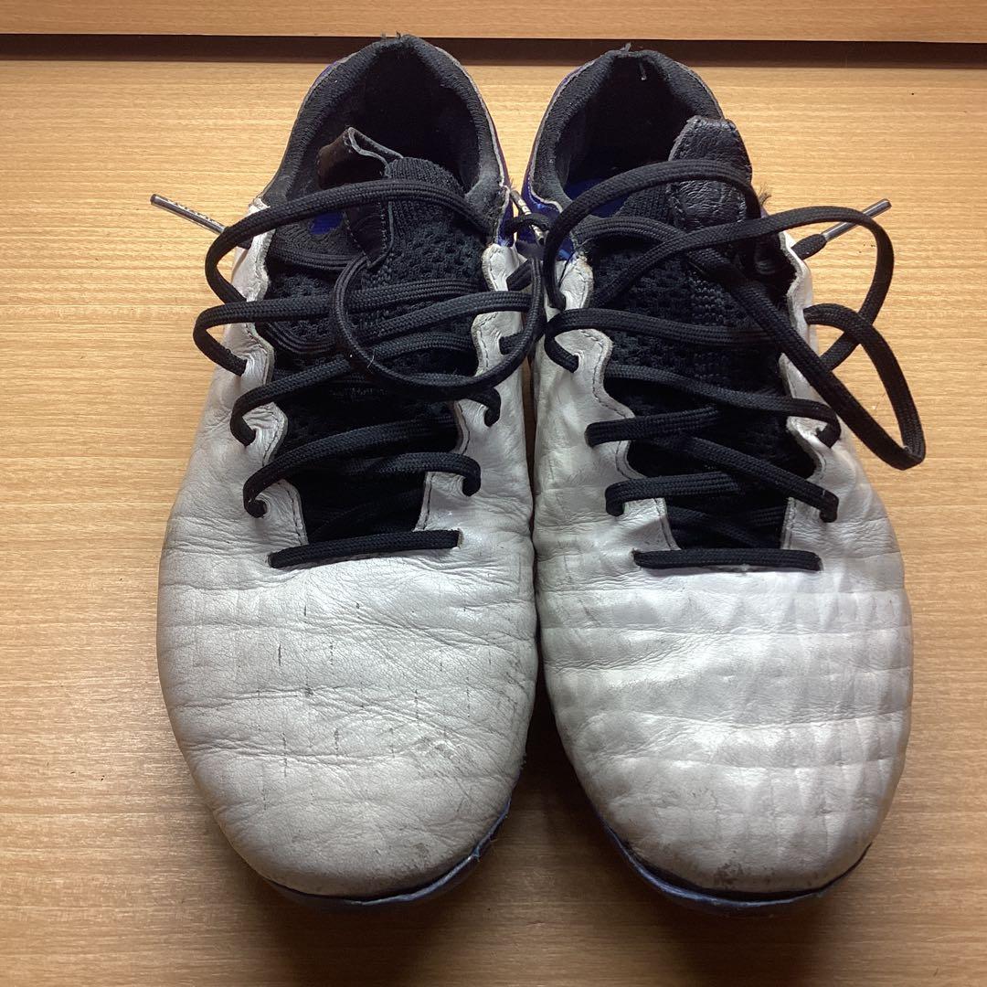 NIKEティエンポレジェンド8