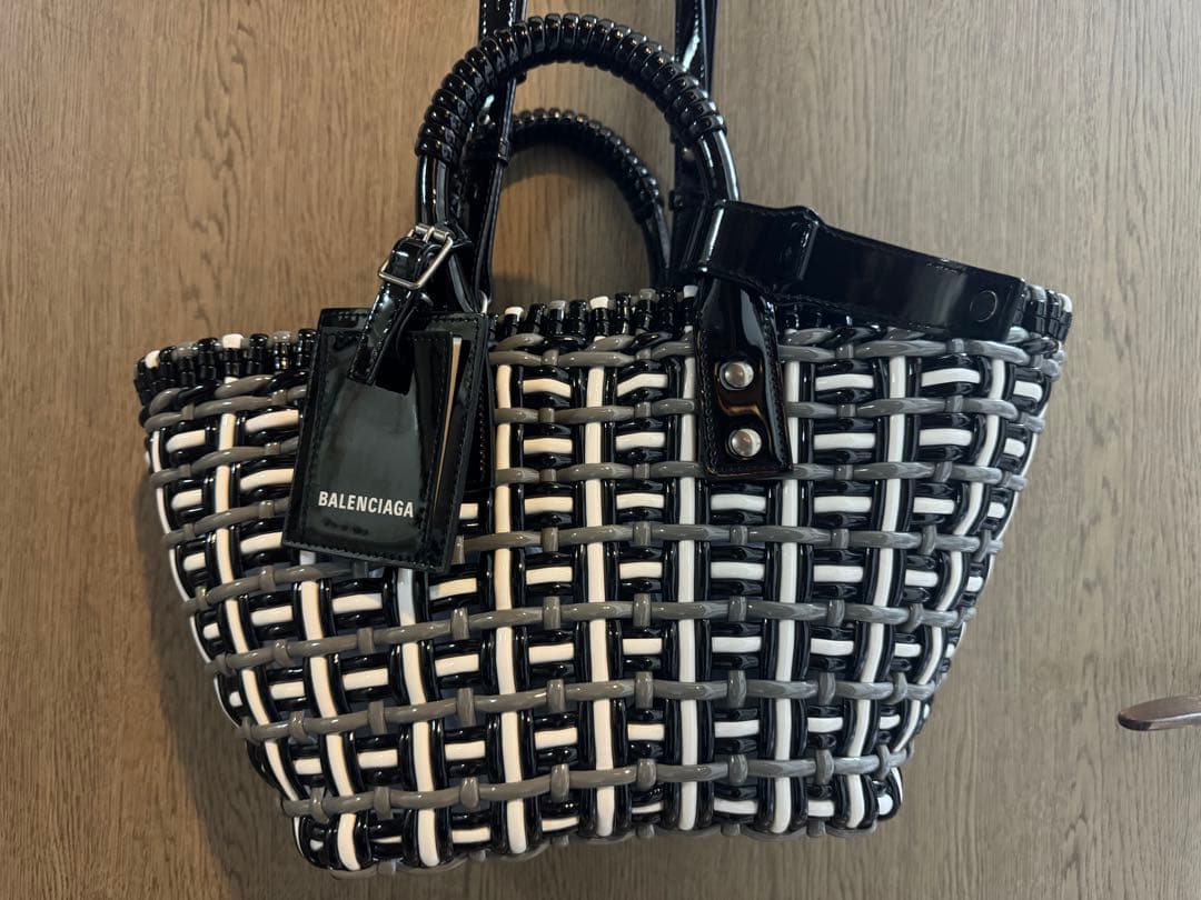 バレンシアガ　ビストロXS ブラックxグレーxホワイト