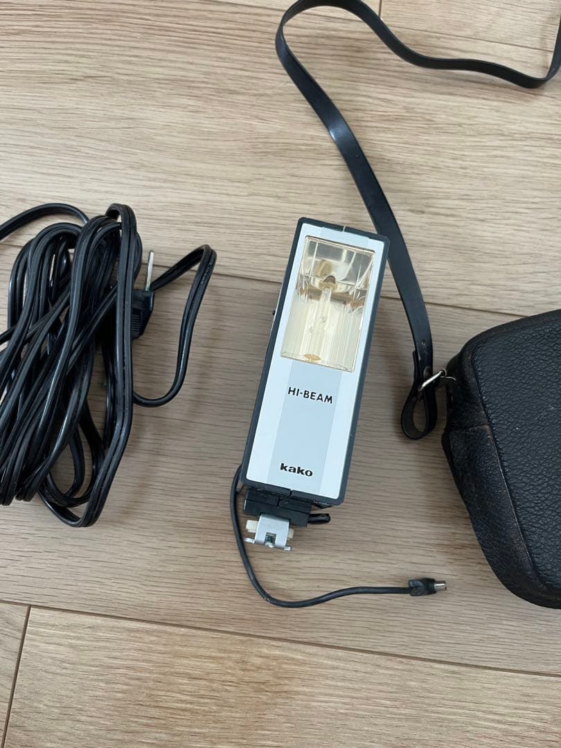 Minolta SR-7 一眼レフカメラ 28mmレンズ付き フラッシュ付き