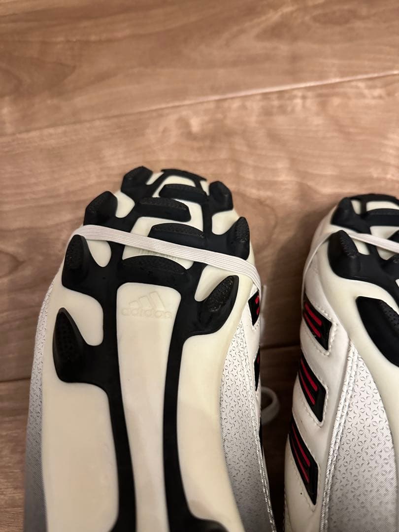 新品タグ付き　 希少カラー adidas プレデター アブソラド HG JP