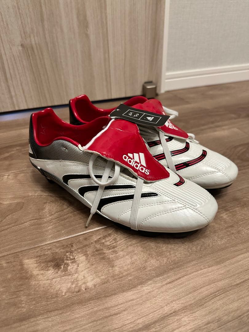 新品タグ付き　 希少カラー adidas プレデター アブソラド HG JP