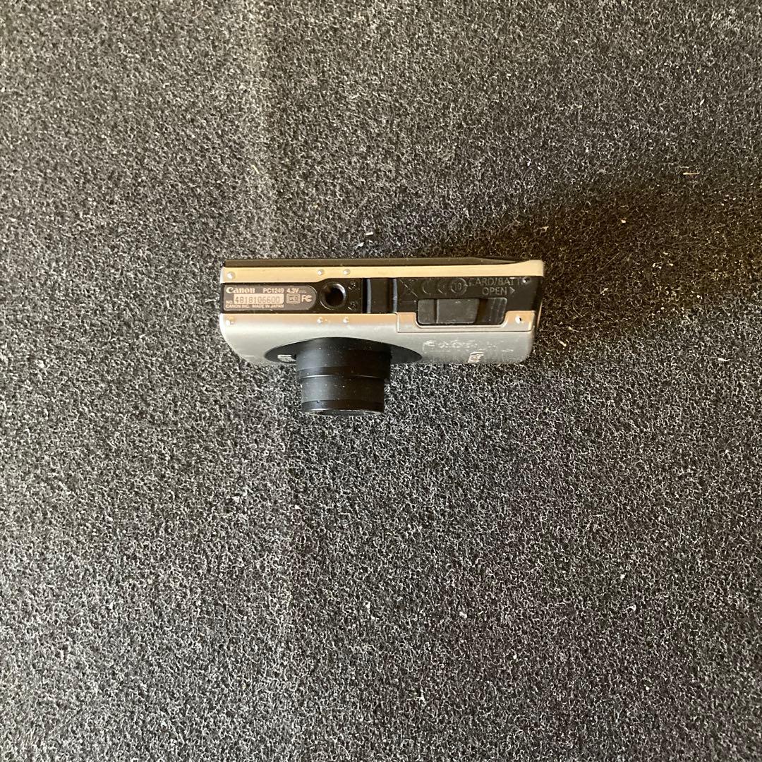 Canon IXY Digital 8.0メガピクセル コンパクトカメラ