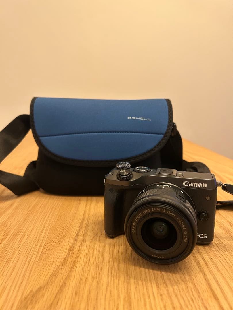 Canon EOS M6 ブラック　ミラーレス一眼